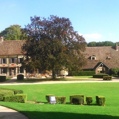 Hotel Golf De Rebetz- Domaine De Rebetz Chaumont-en-Vexin Exterior foto